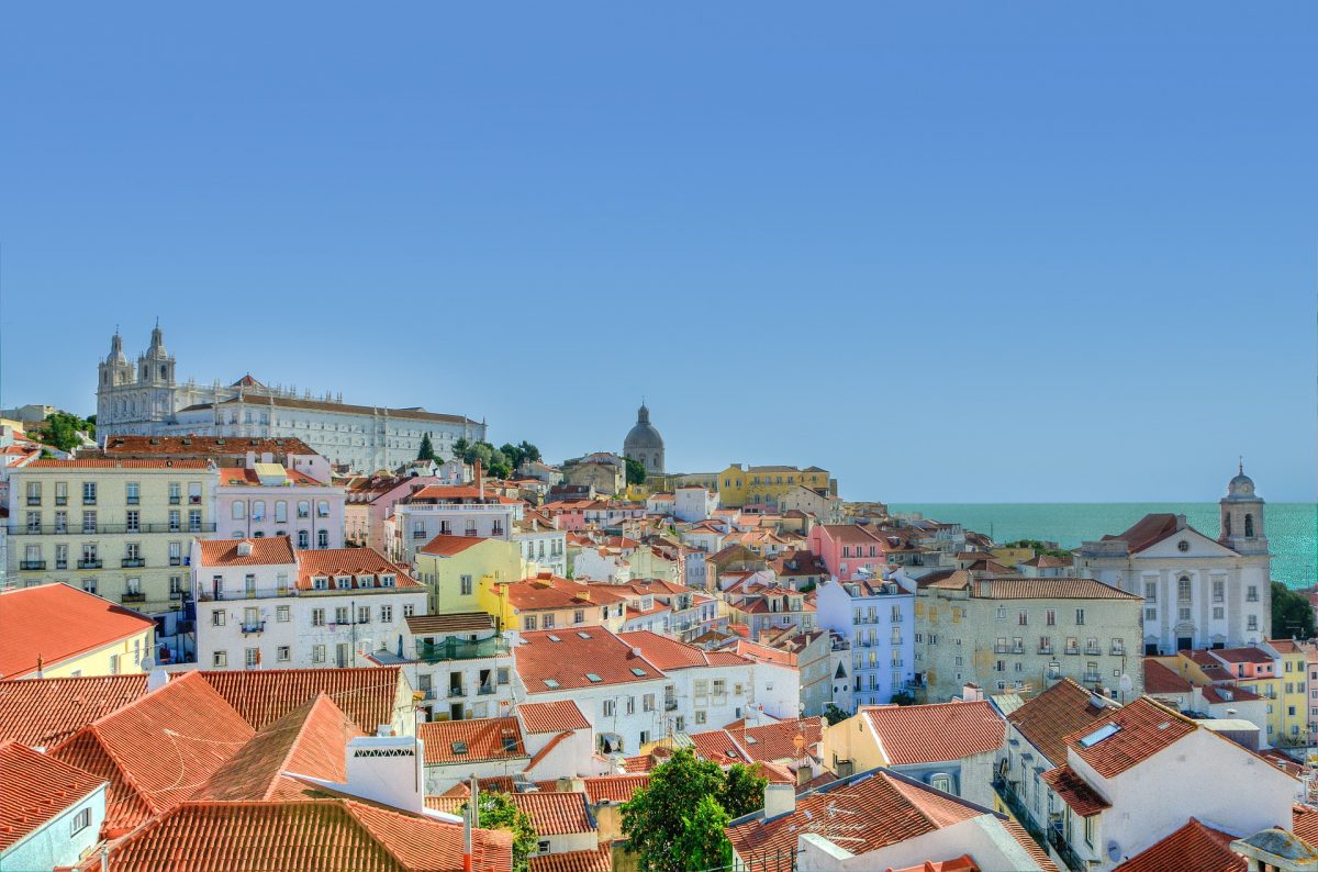 alfama-832816_1920