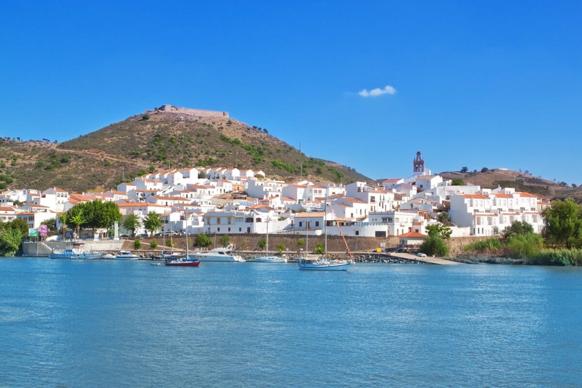 shutterstock_103310648-minalcoutim algarve