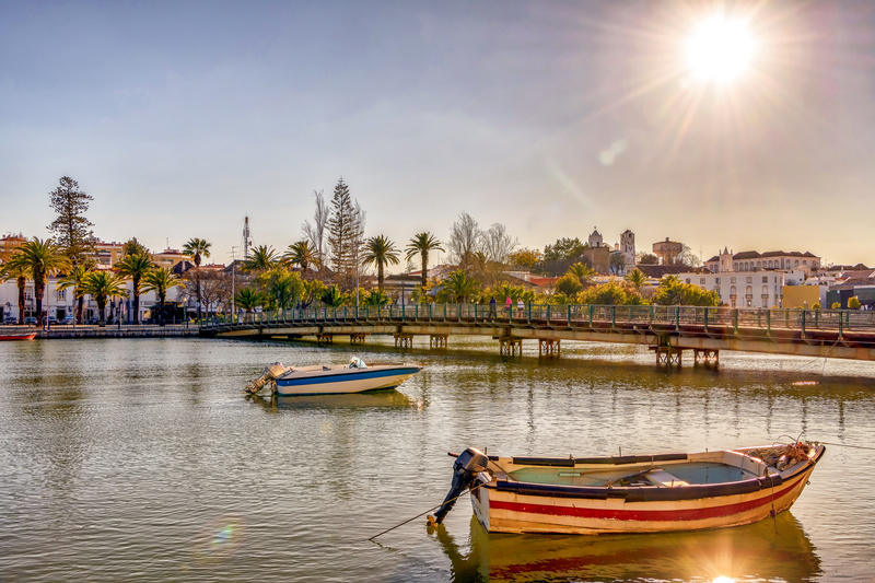 shutterstock_1102490573_Easy-Resize.com-2tavira